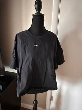 Nike Oversized Boxy Crop Tee - X Large - Black Swoosh Logo Short Sleeve Shirt